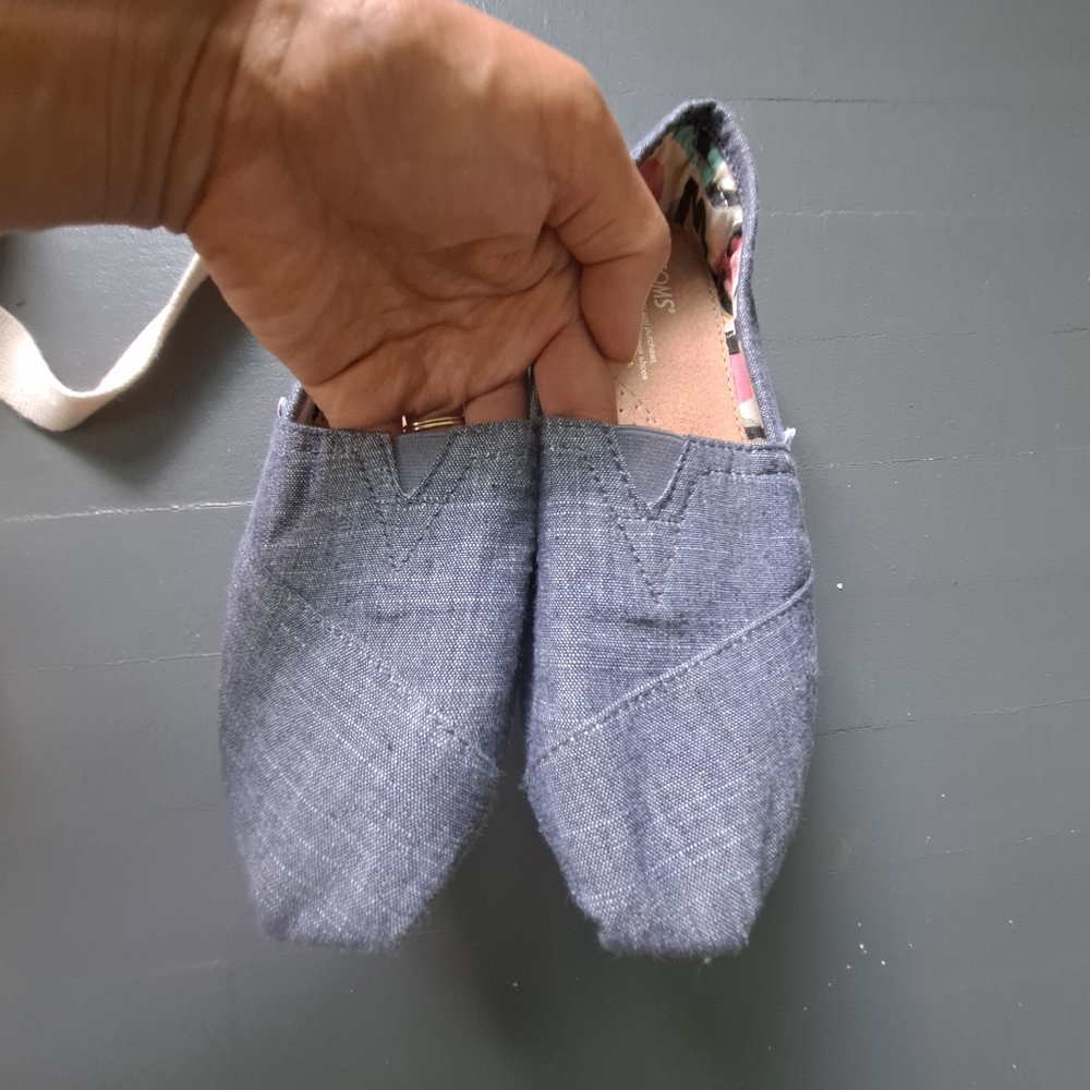 Tom's Slip-ons